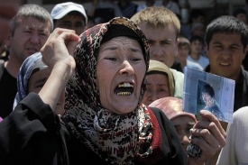 Uzbecká demonstrantka.